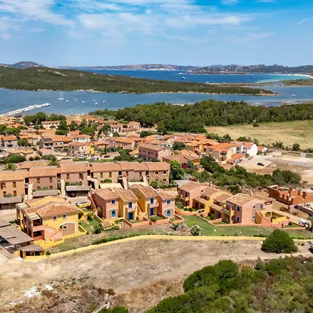 Leone Flat I 15' Palau, 30' Porto Cervo & Free Parking شقة